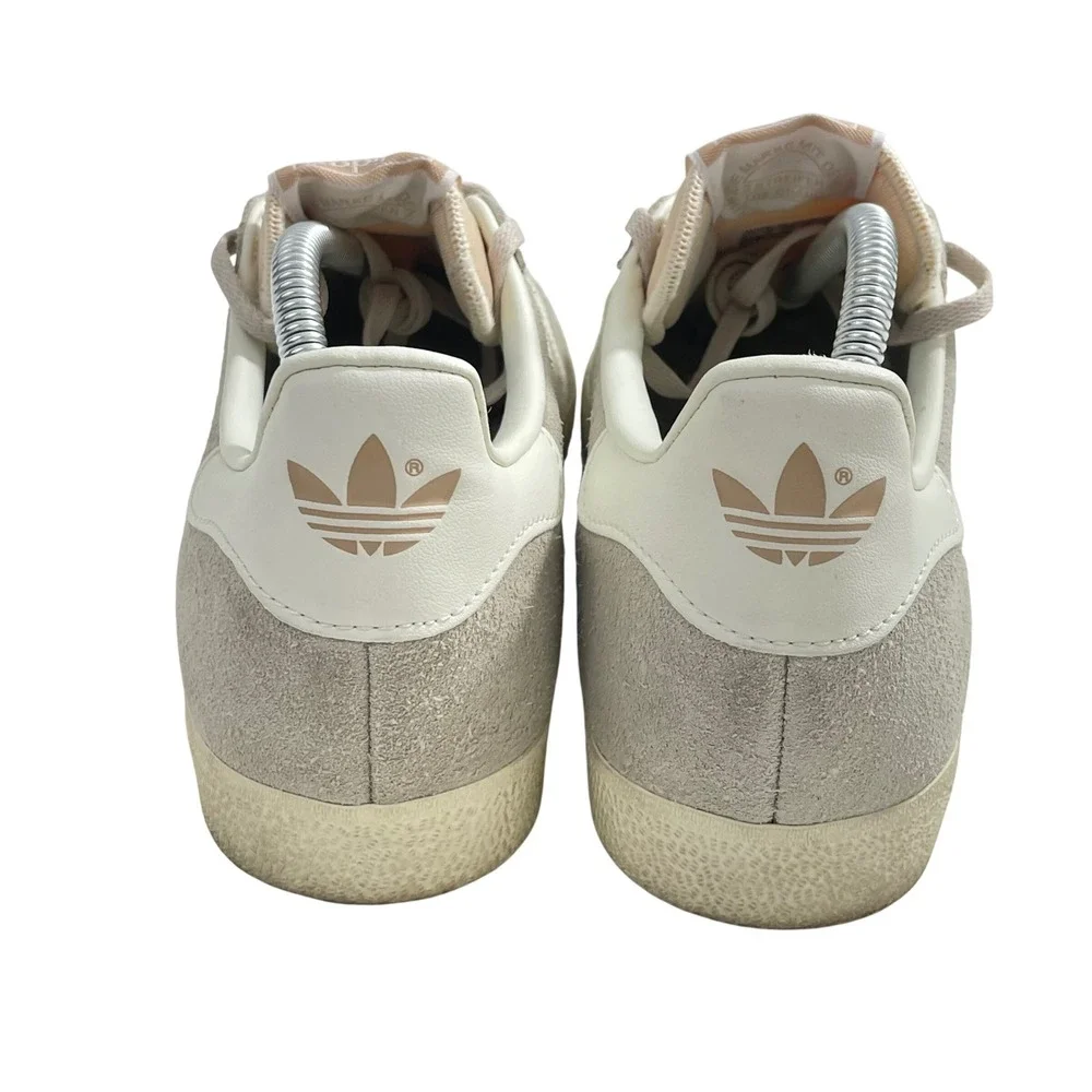 Adidas Gazelle Men's Sneakers in a Wonder Beige and Off White Size 9.5‎ Shoes